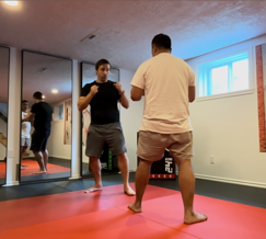 Saut évitement du sabre Vovinam cours enfants