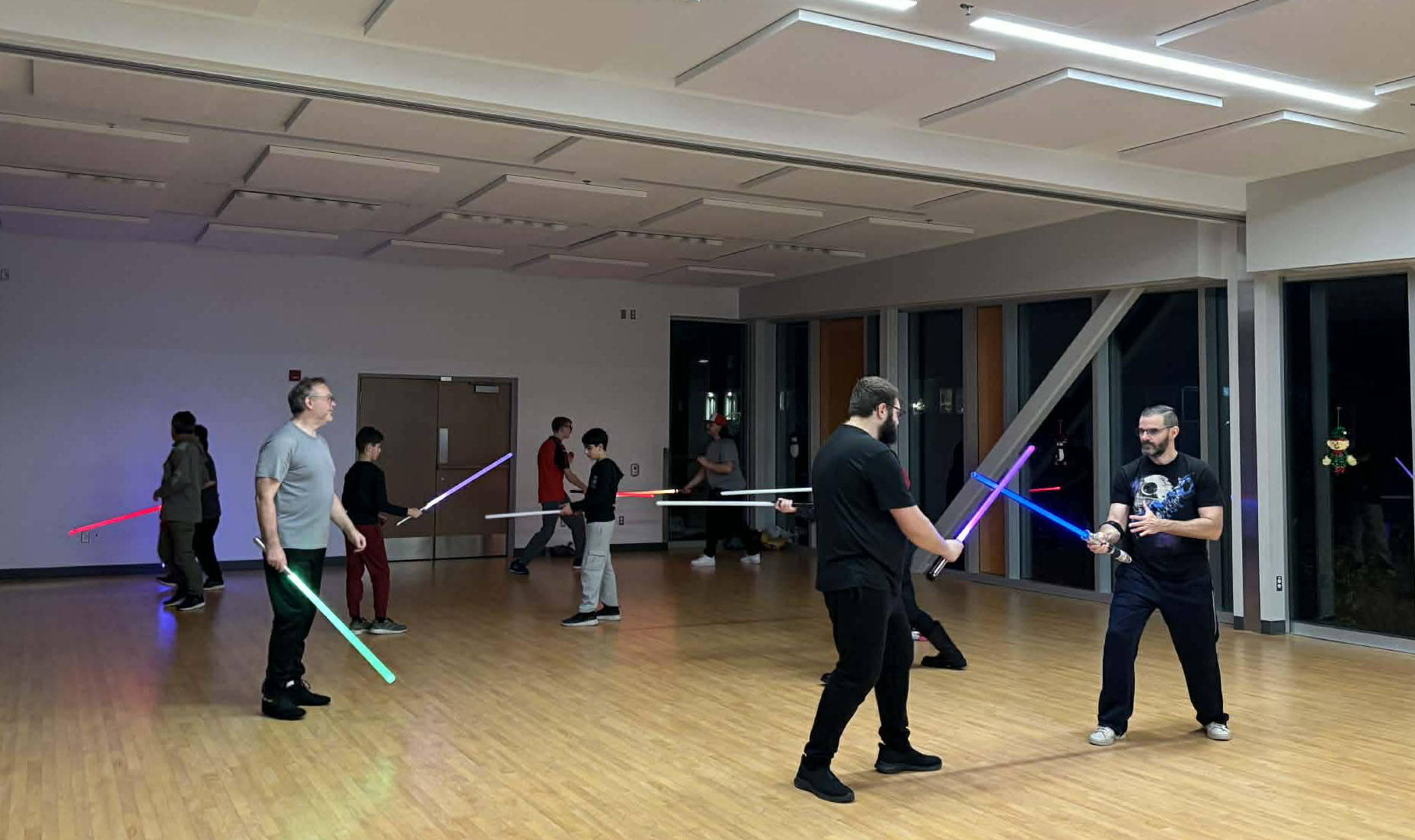 Cours de sabre laser donné au parc